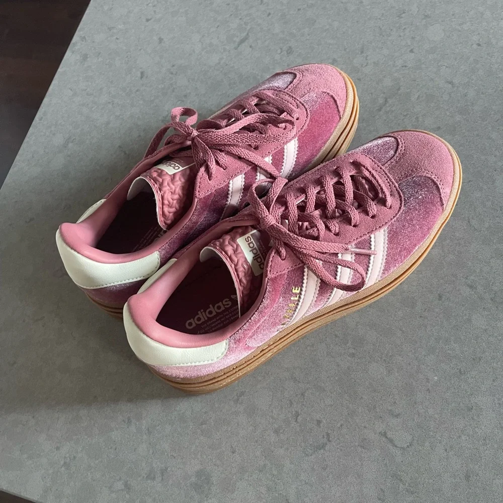 NWOT Adidas Gazelle Bold Women’s Sneaker Crimson Pink Velvet - Picture 5 of 8